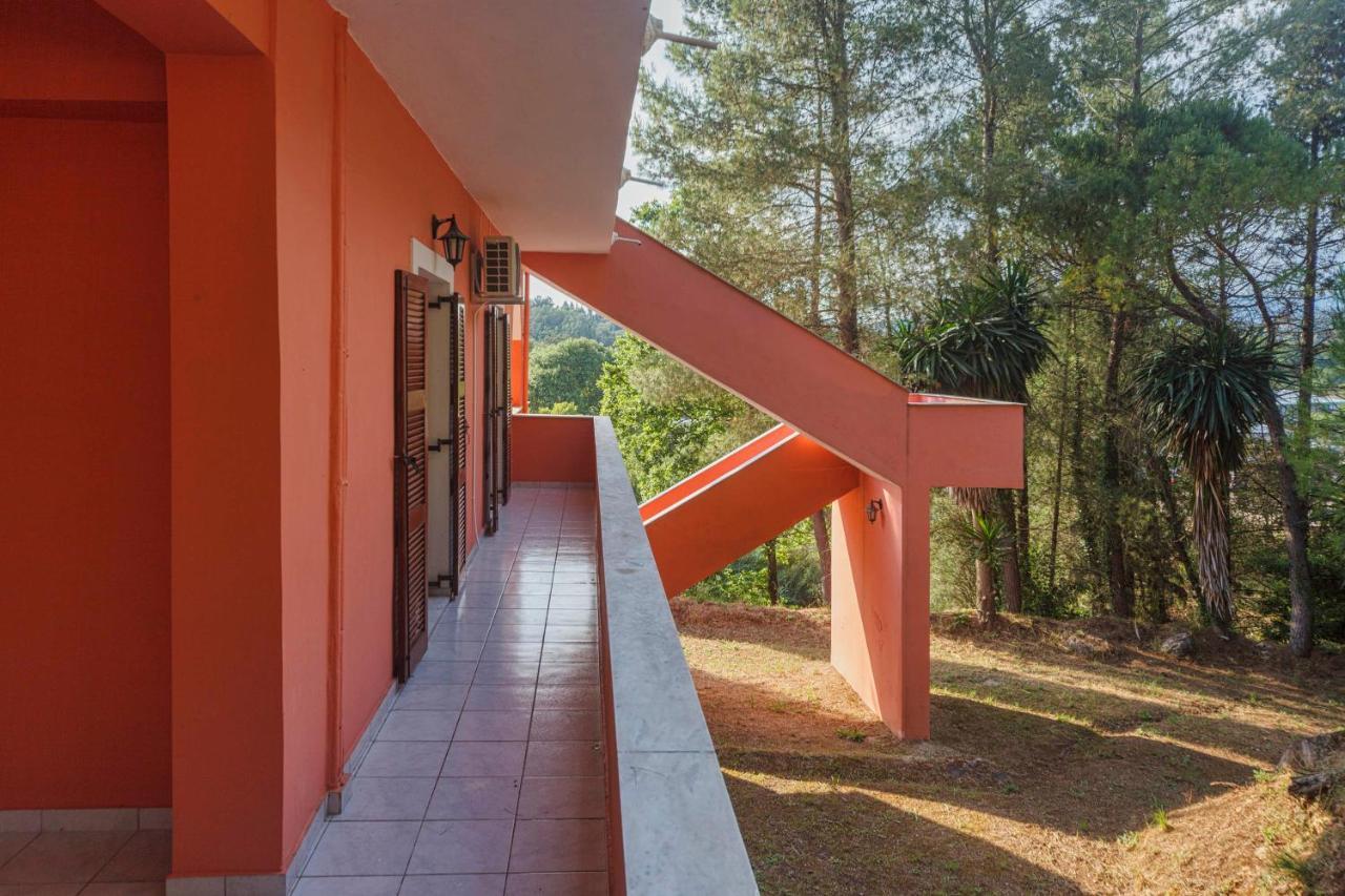 Holiday home Neva's